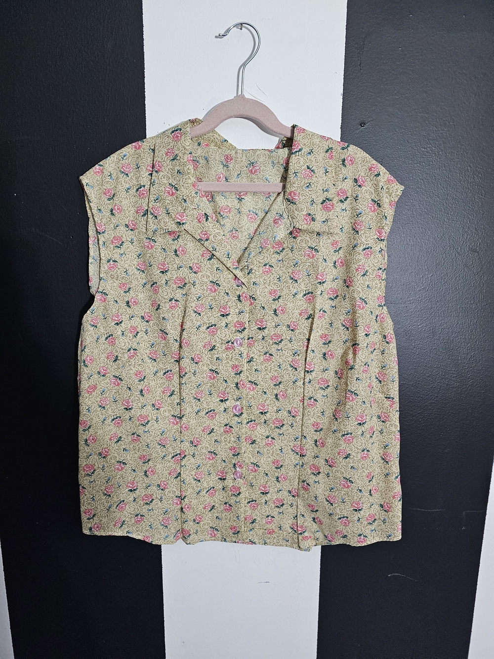 Vintage Button-Front Blouse Vest with Pink Roses